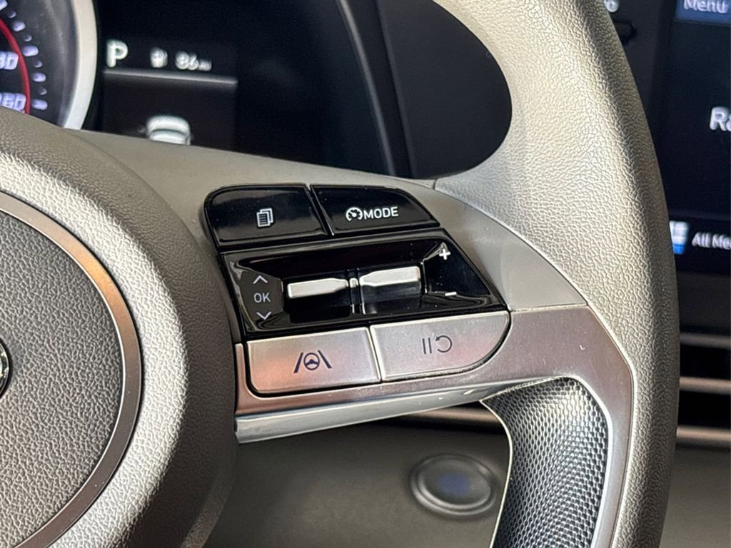 Used 2021 Hyundai Elantra SEL image 29