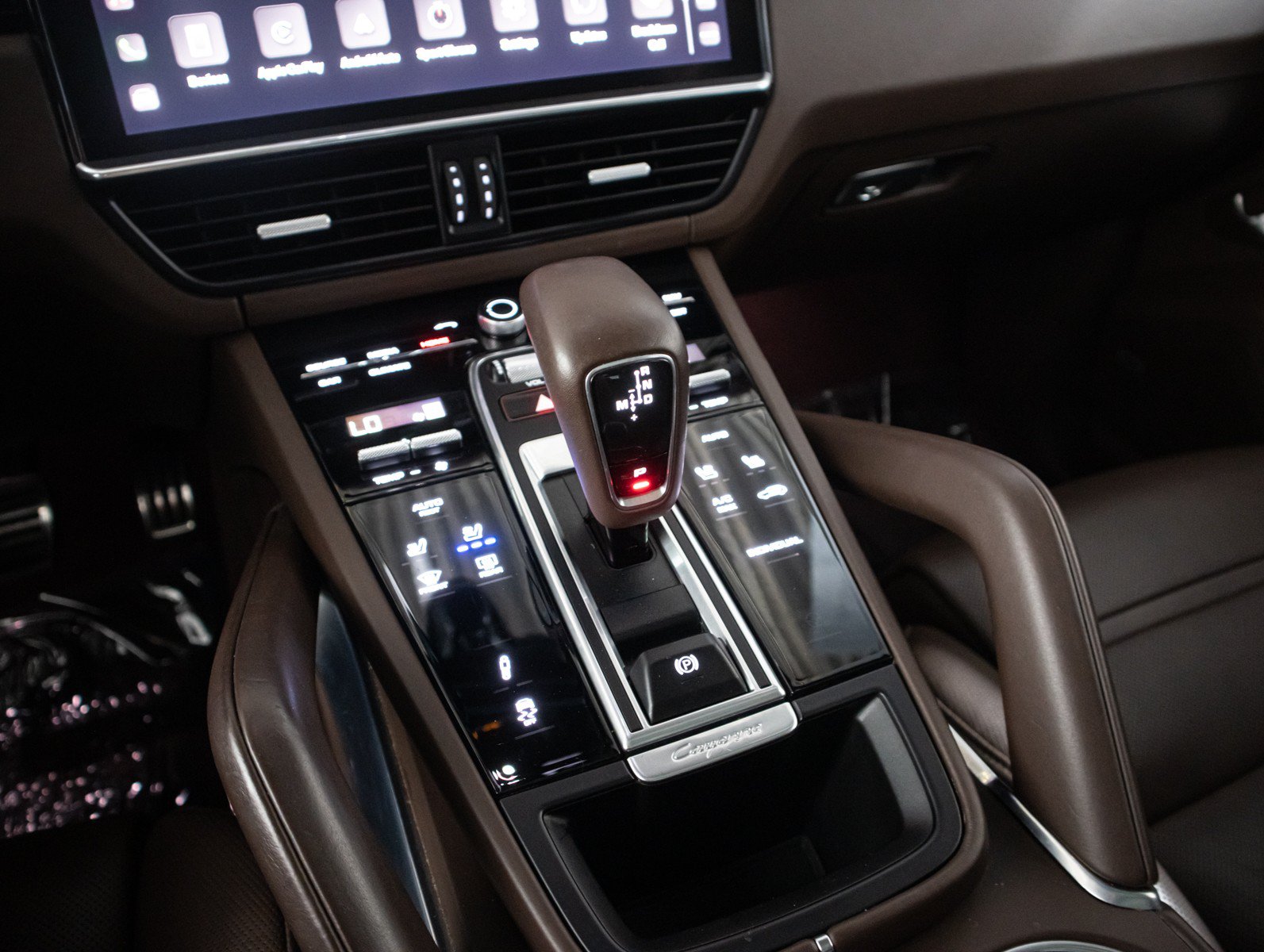 Used 2022 Porsche Cayenne Turbo S AWD/4WD image 18