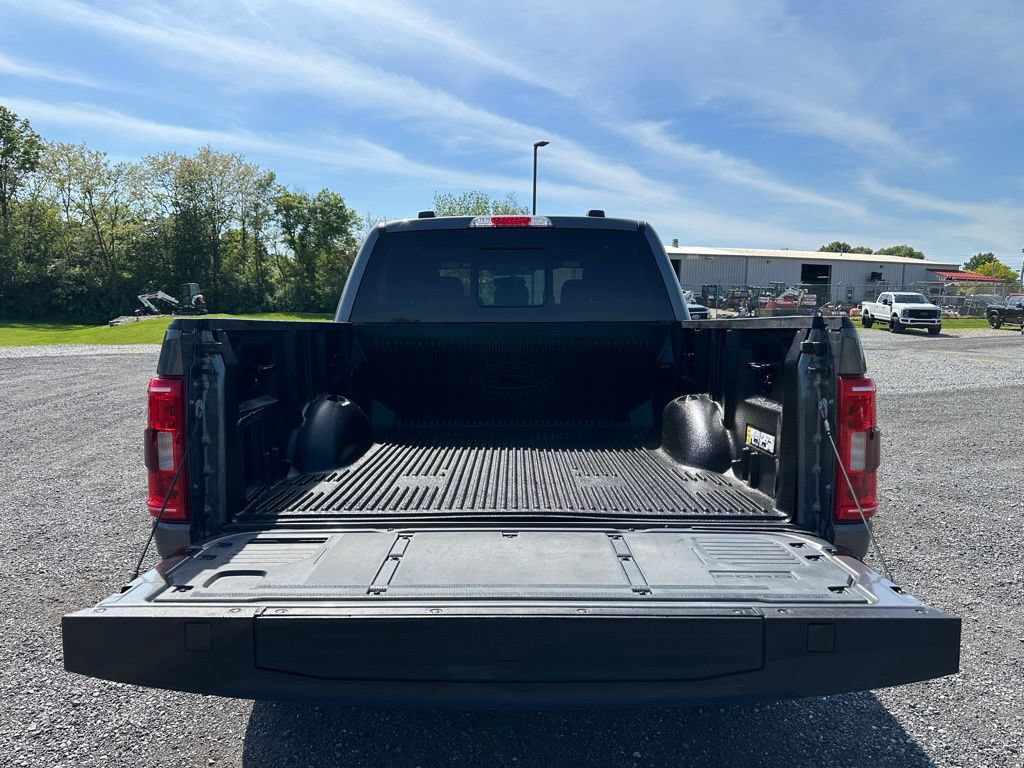 Used 2022 Ford F150 XLT w/ Equipment Group 302A High AWD/4WD image 18