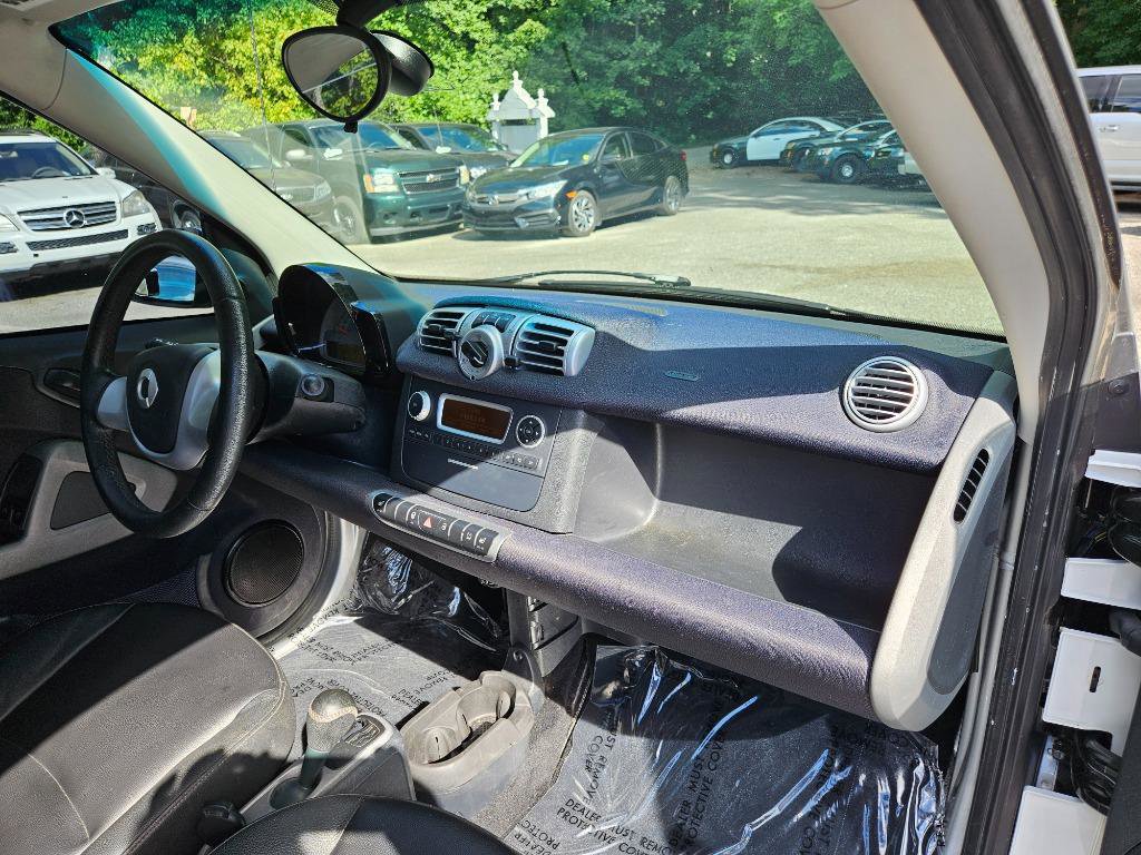 Used 2015 smart fortwo pure image 23