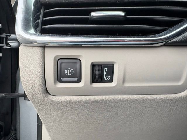 Used 2023 Cadillac XT4 Premium Luxury image 26