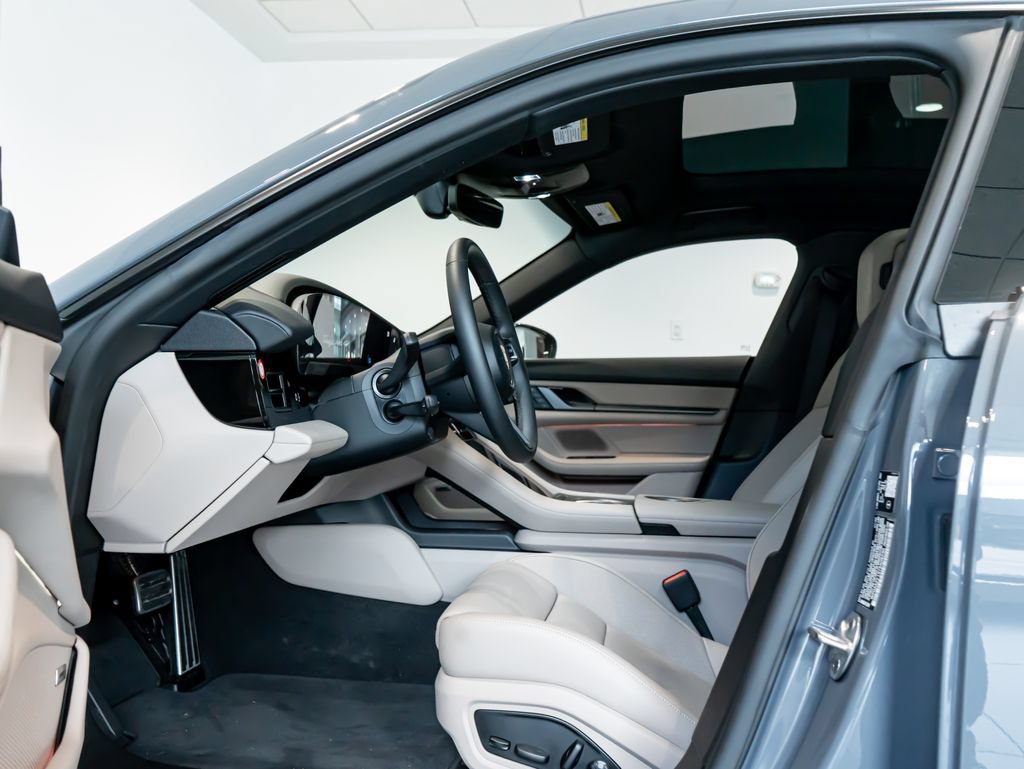 Certified 2026 Porsche Taycan AWD/4WD image 5