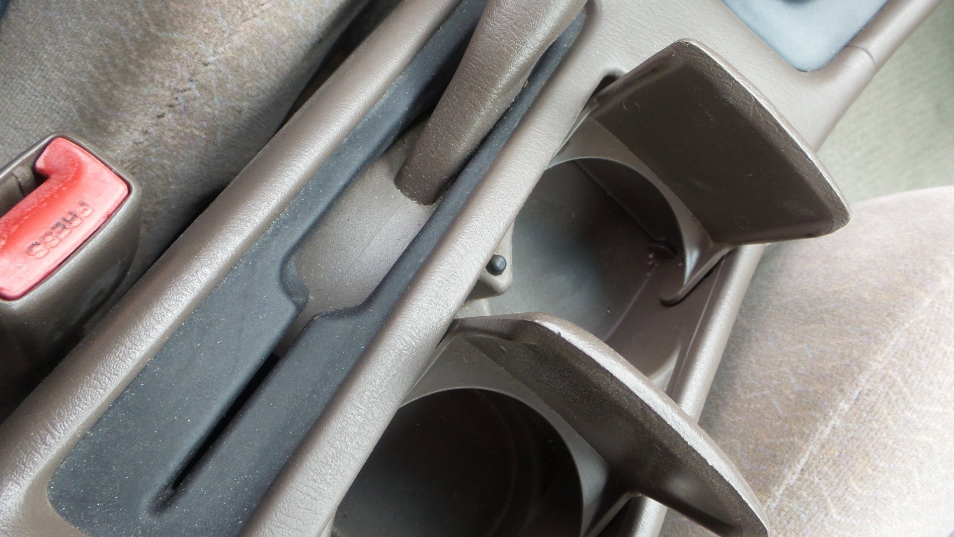 Used 1998 Toyota Camry LE FWD image 35