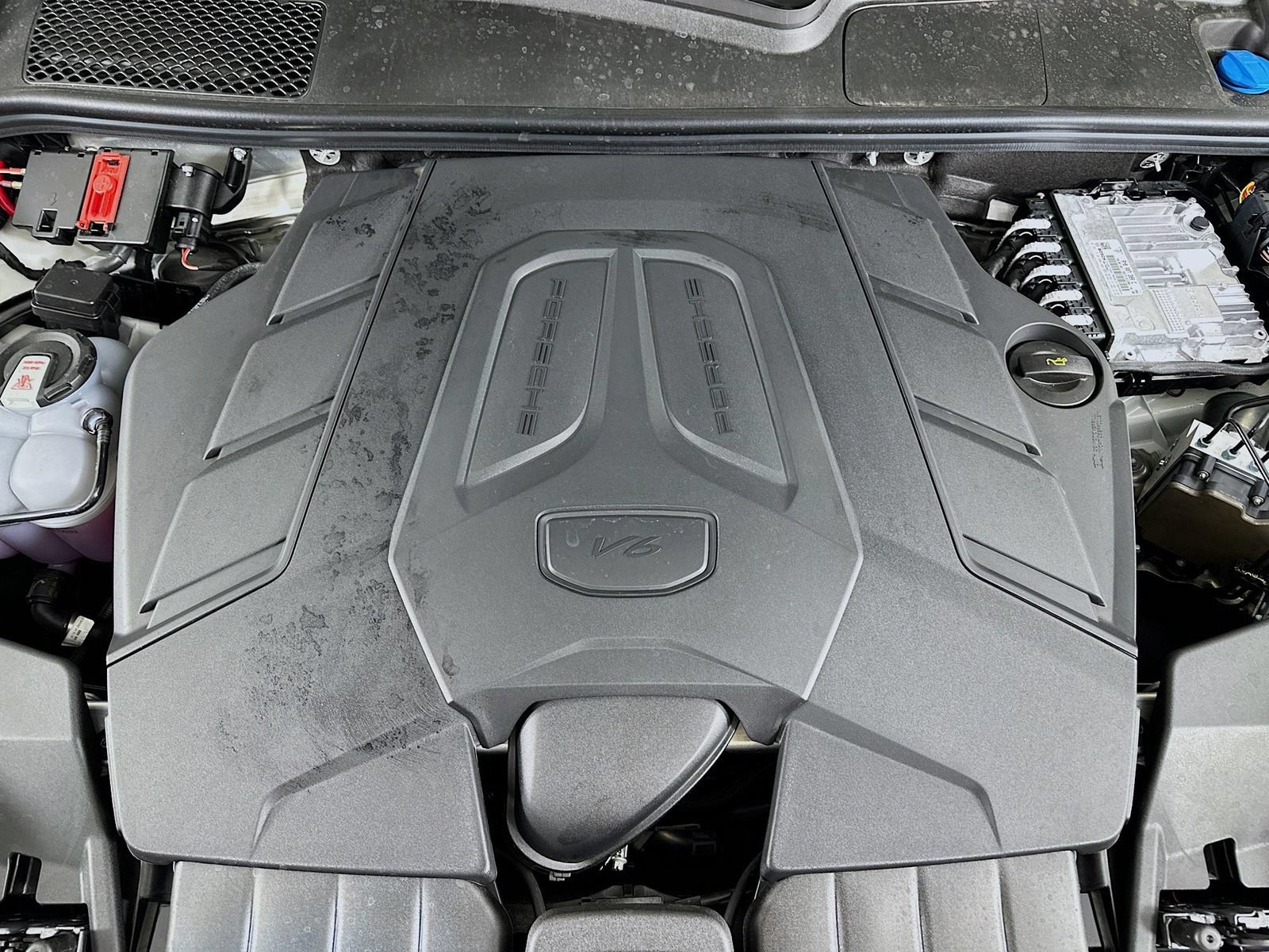 New 2026 Porsche Cayenne Coupe AWD/4WD image 13