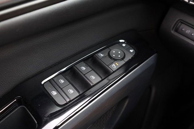 Certified 2025 Nissan Pathfinder SL image 20