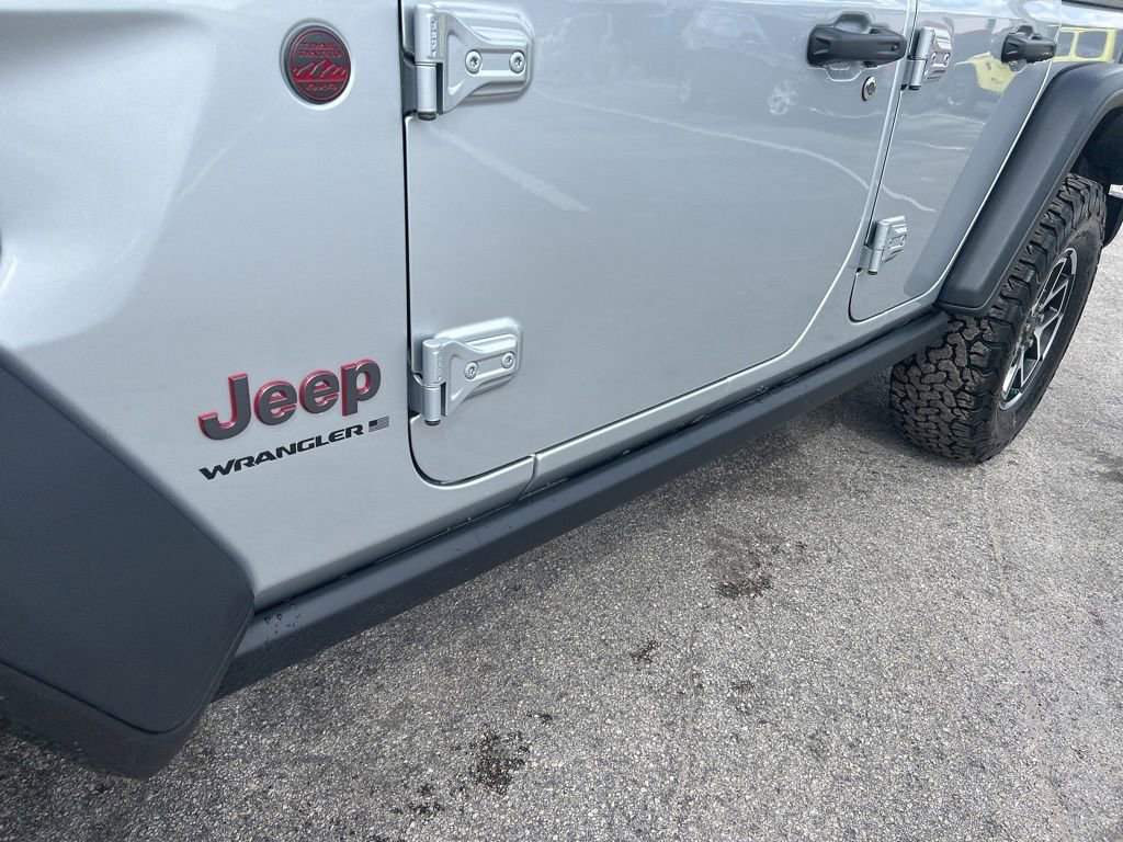 New 2024 Jeep Wrangler Unlimited Rubicon w/ Technology Group image 29