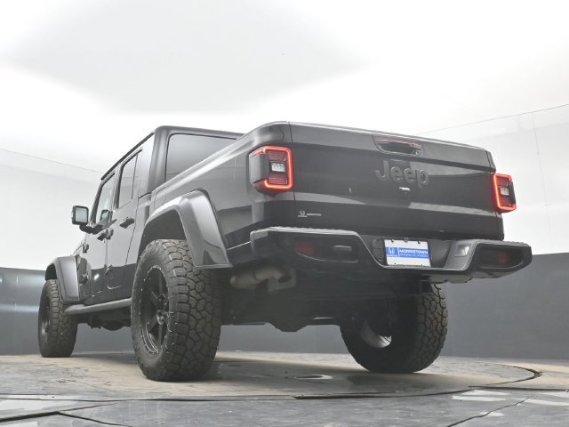 Used 2023 Jeep Gladiator Overland AWD/4WD image 46