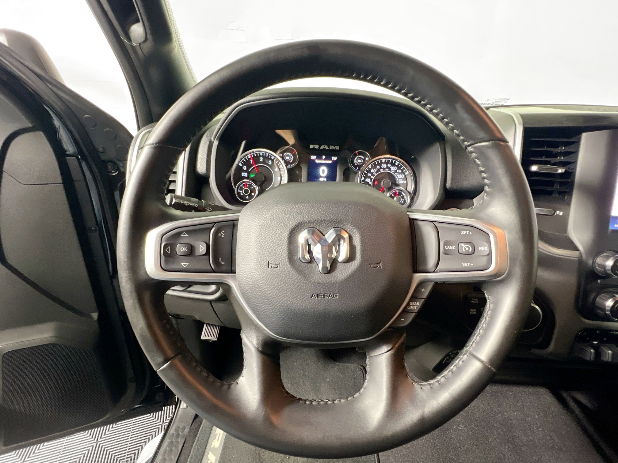 Used 2024 RAM 2500 Big Horn w/ Bed Utility Group image 17