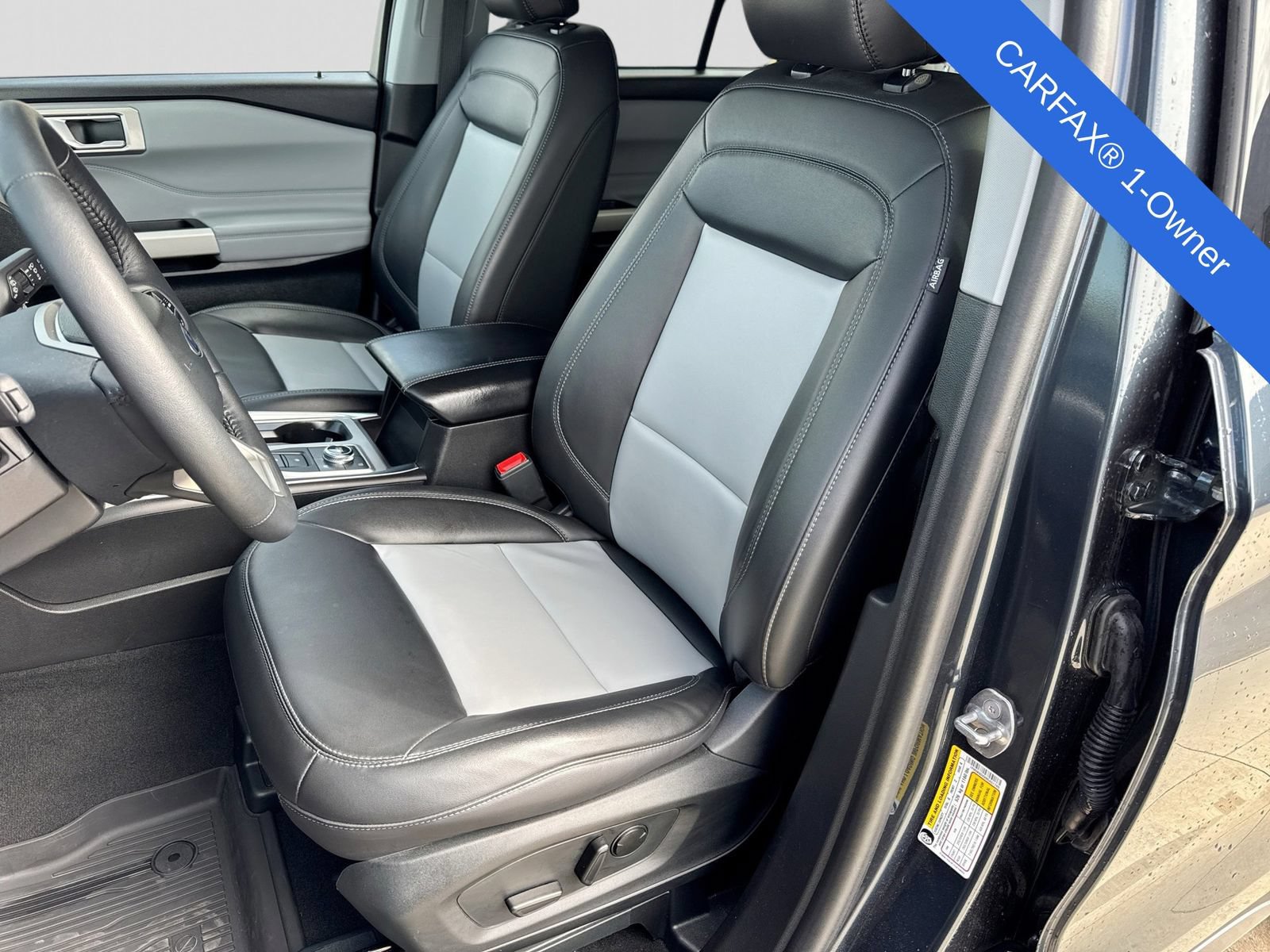 Used 2024 Ford Explorer XLT w/ Equipment Group 202A AWD/4WD image 19