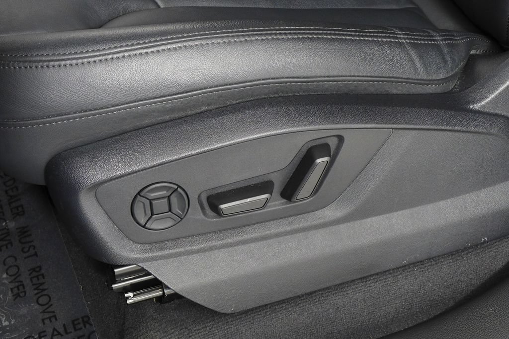Used 2023 Audi Q7 3.0T Premium w/ Convenience Package AWD/4WD image 23