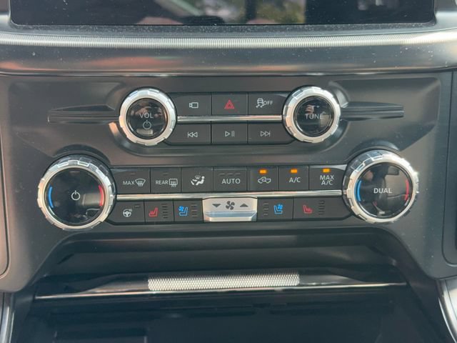 Used 2025 Ford F150 Lariat AWD/4WD image 23