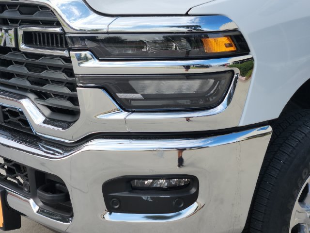 Used 2025 RAM 2500 Big Horn AWD/4WD image 10
