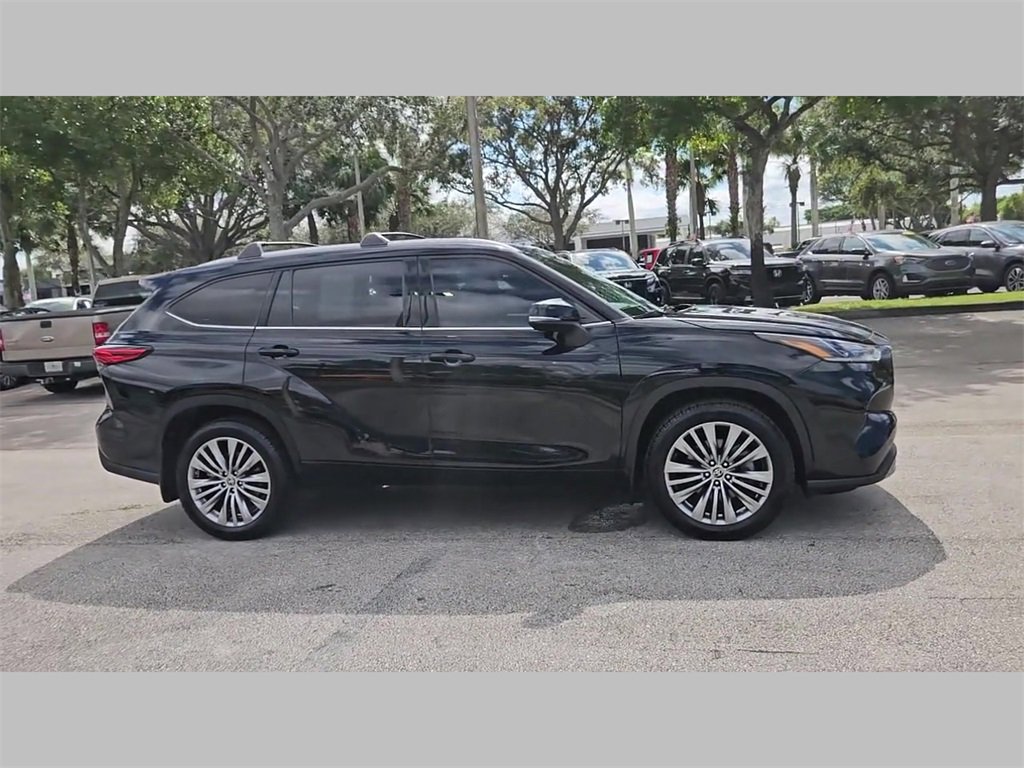 Used 2022 Toyota Highlander Platinum image 43