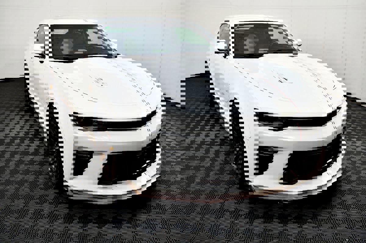 Used 2017 Chevrolet Camaro SS w/ LPO, Ground Effects Package image 4