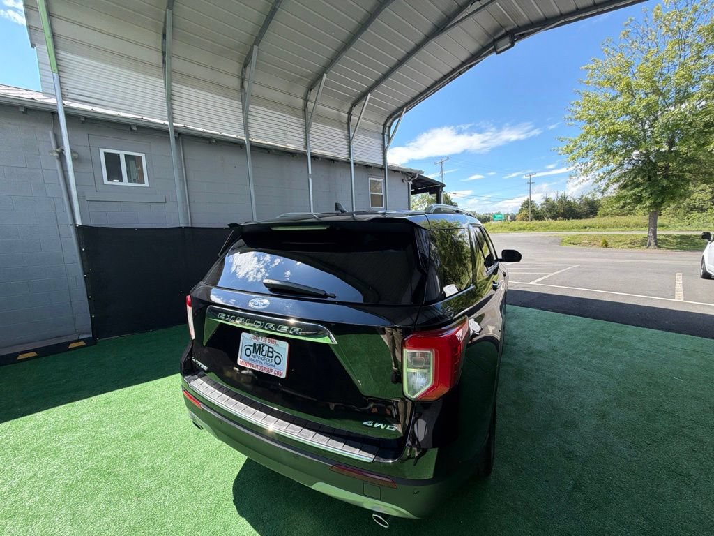 Used 2021 Ford Explorer Limited AWD/4WD image 7