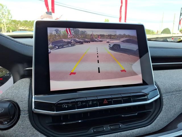 Used 2023 Jeep Compass Sport image 18