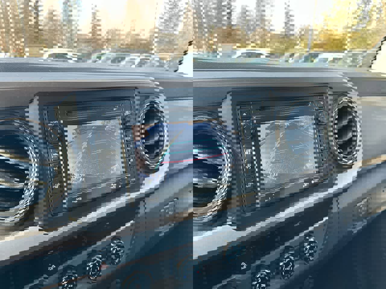 Used 2016 Toyota Tacoma SR5 image 32