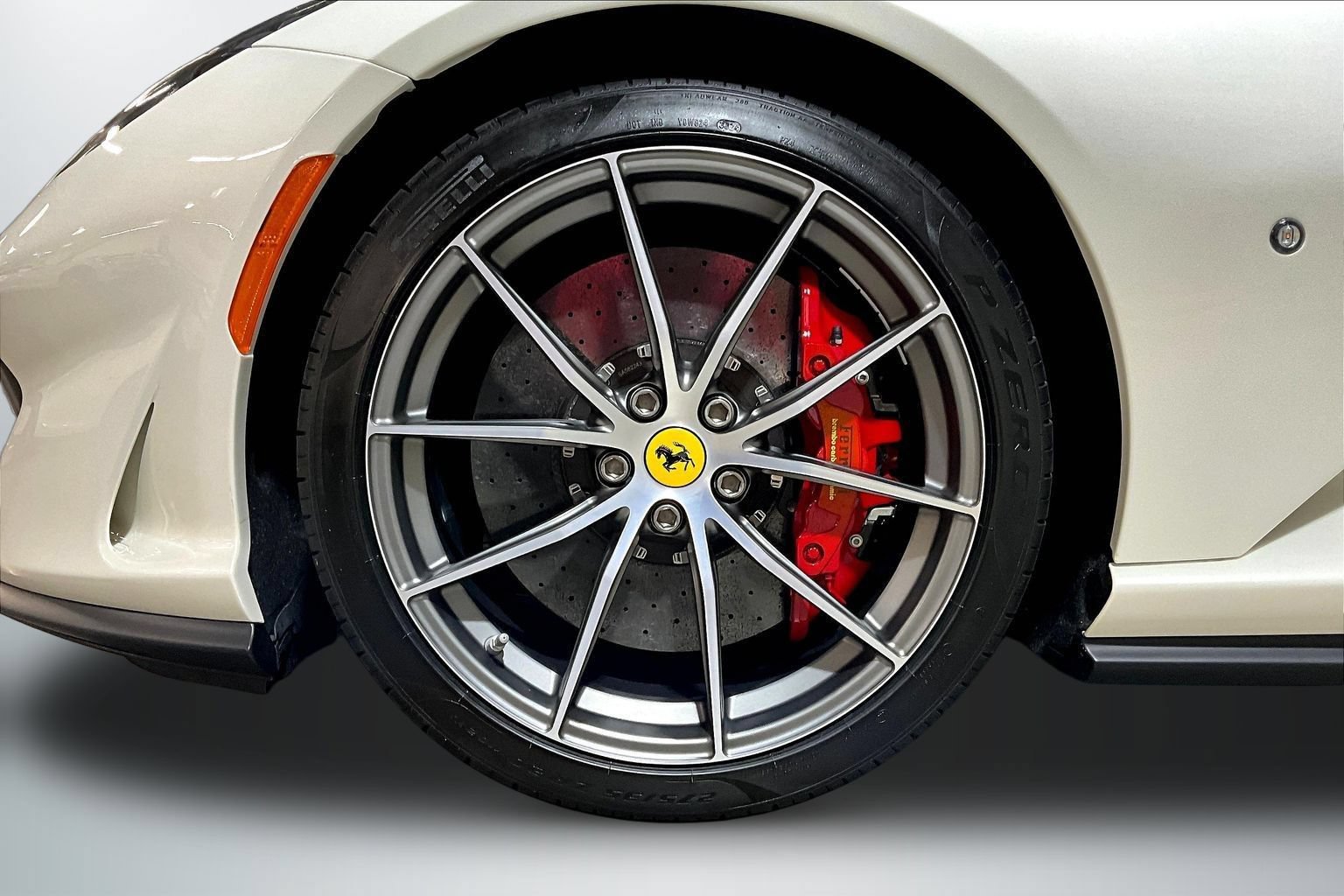 Used 2021 Ferrari 812 GTS RWD image 28