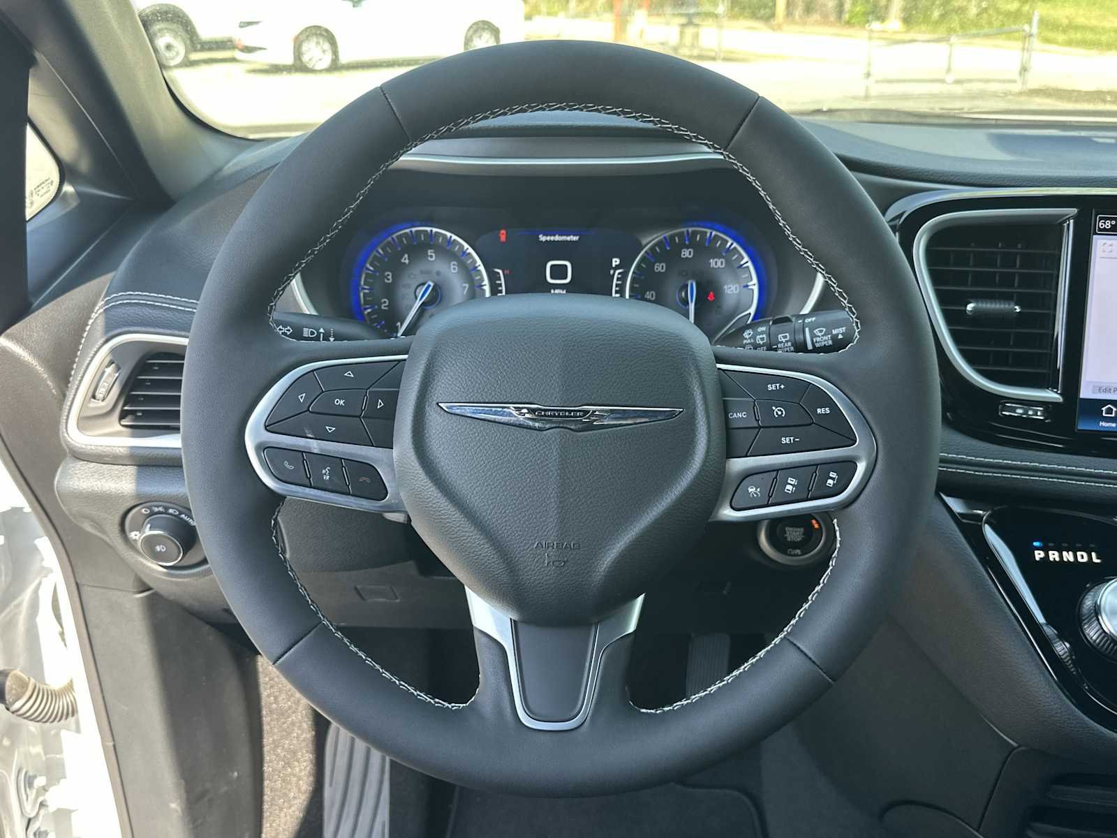 New 2026 Chrysler Pacifica Select FWD image 28