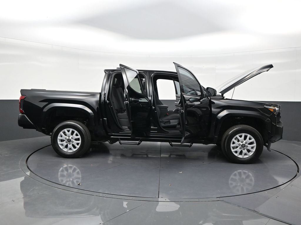 Used 2025 Toyota Tacoma SR AWD/4WD image 29