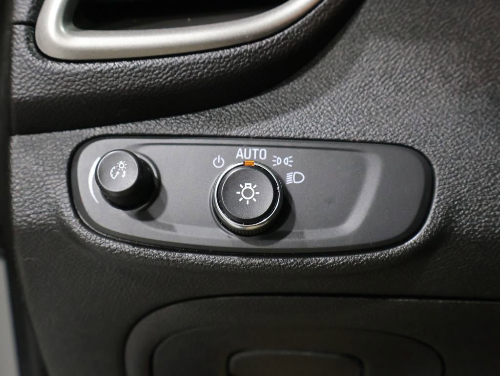 Used 2018 Chevrolet Trax LS image 31