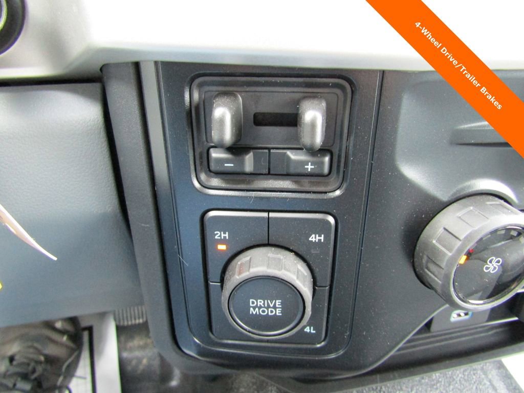 Used 2025 Ford F450 XLT w/ 360-Degree Camera Package image 15