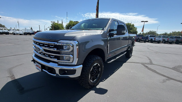 New 2026 Ford F350 Lariat w/ Tremor Off-Road Package