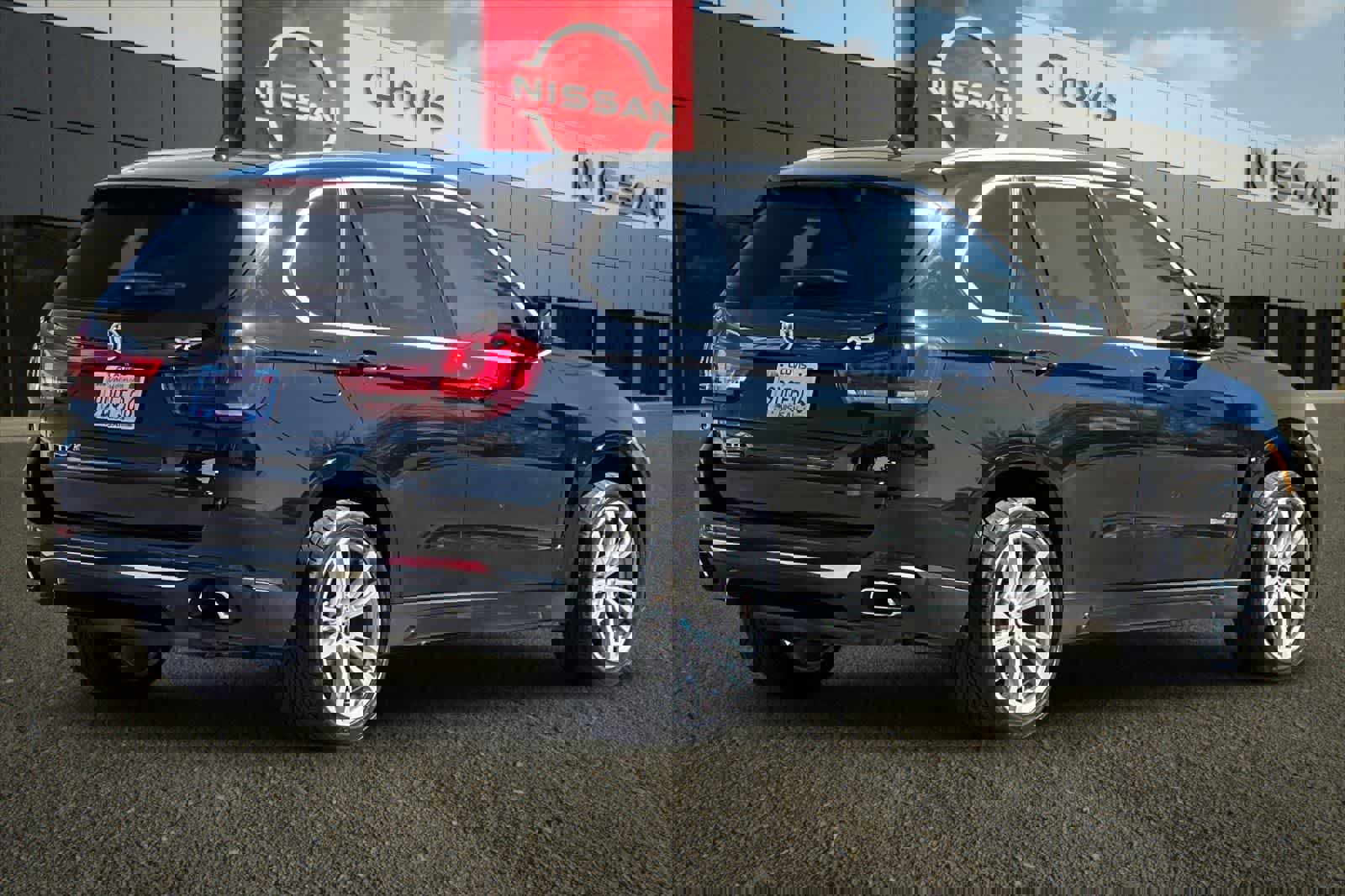 Used 2018 BMW X5 sDrive35i w/ M Sport Package image 3