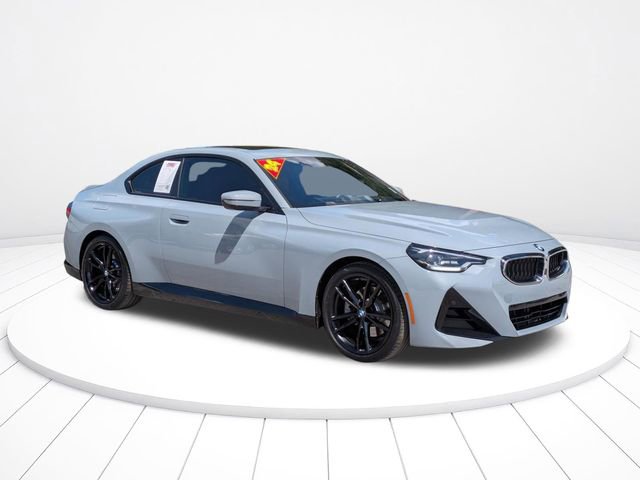 Used 2024 BMW 230i Coupe w/ M Sport Package RWD image 2