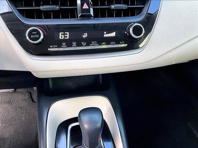 Used 2022 Toyota Corolla LE FWD image 24
