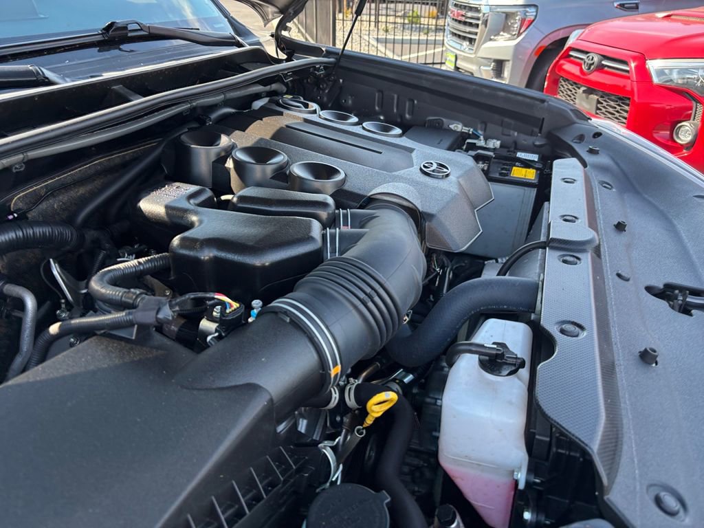 Used 2022 Toyota 4Runner SR5 Premium image 15