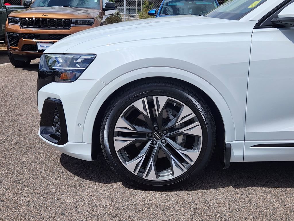 Used 2025 Audi Q8 Prestige w/ Prestige Package AWD/4WD image 9