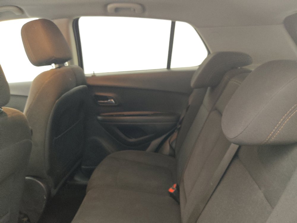 Used 2020 Chevrolet Trax LS w/ Tint and Cruise Package FWD image 18