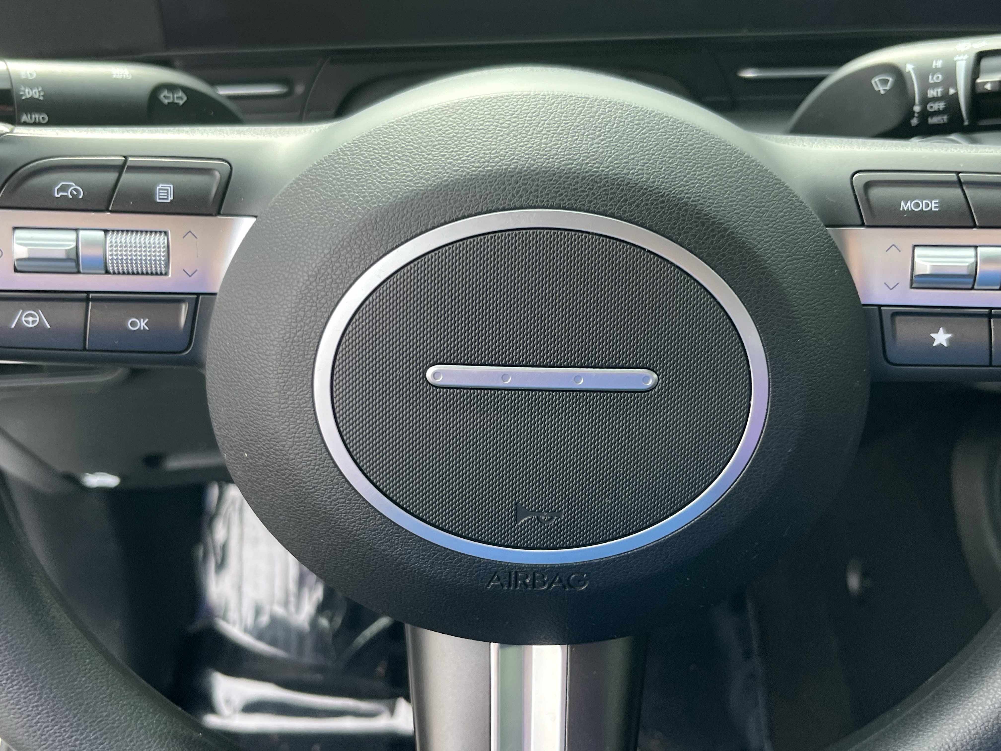 Used 2024 Hyundai Kona SE image 16