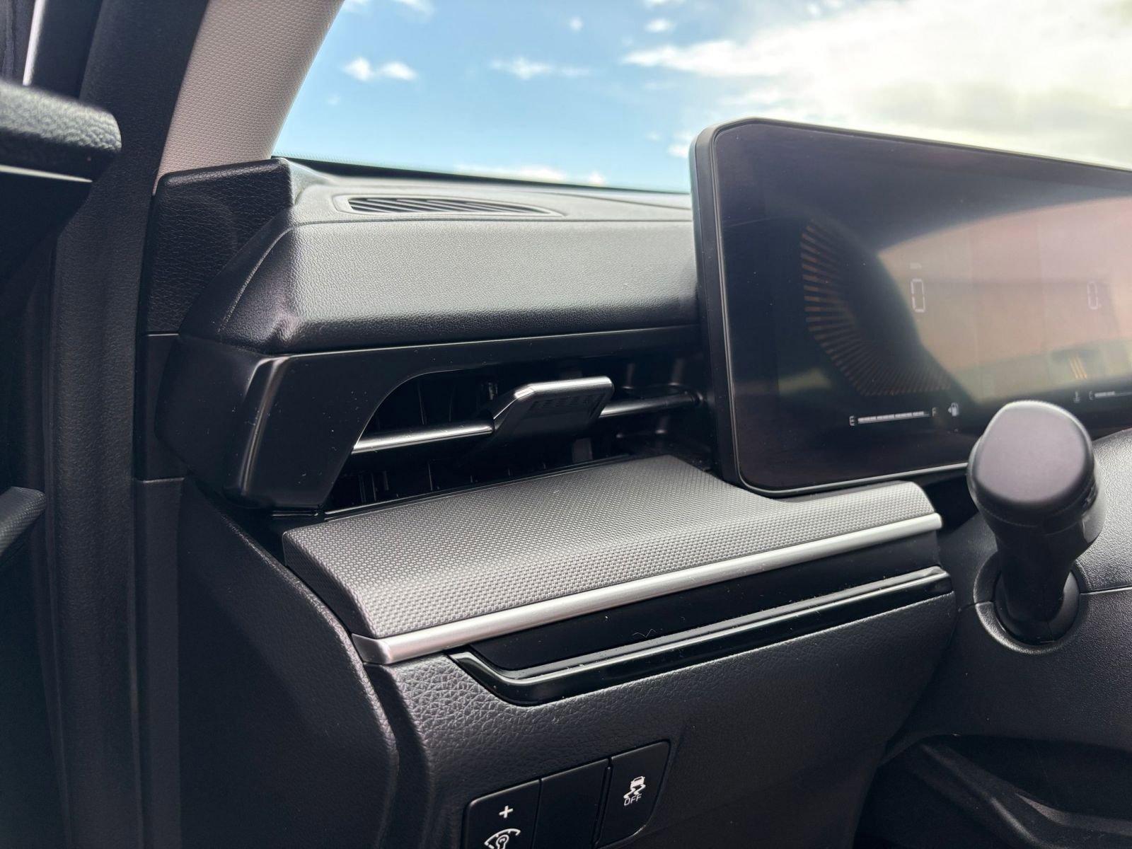 Used 2025 Kia K5 LXS image 32