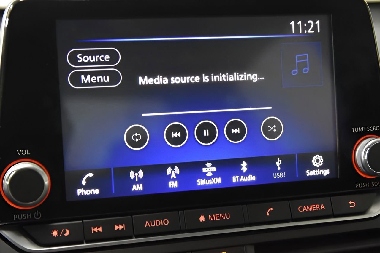 Used 2024 Nissan Altima 2.5 SV FWD image 25