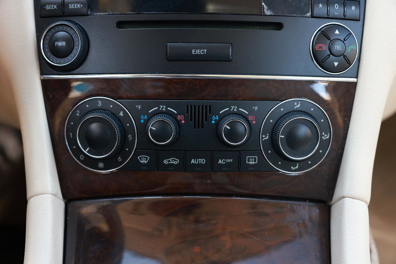 Used 2005 Mercedes-Benz C 320 C320 4DR SEDAN w/ Sunroof Pkg image 31