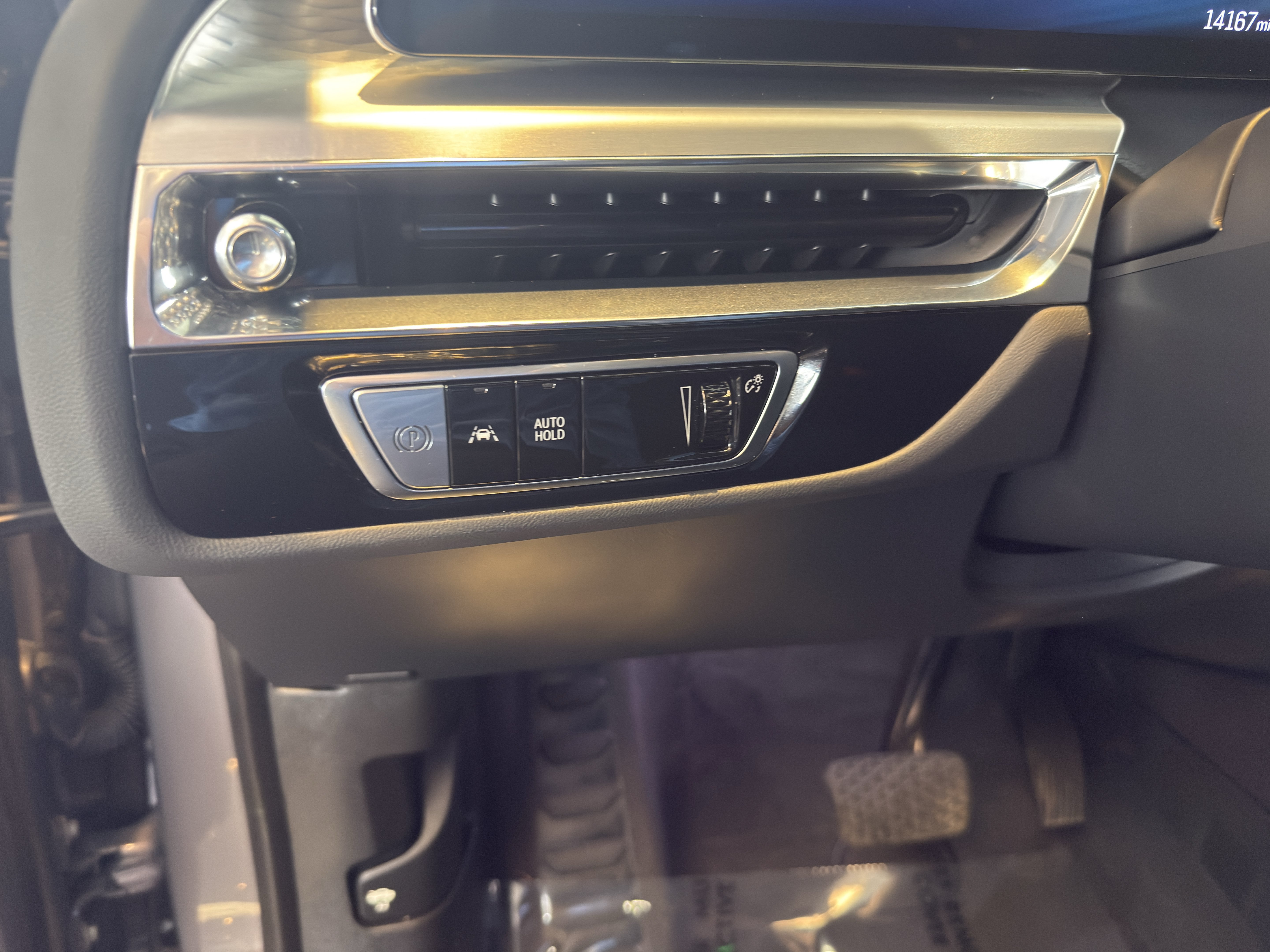Certified 2024 Cadillac Lyriq Sport AWD/4WD image 17
