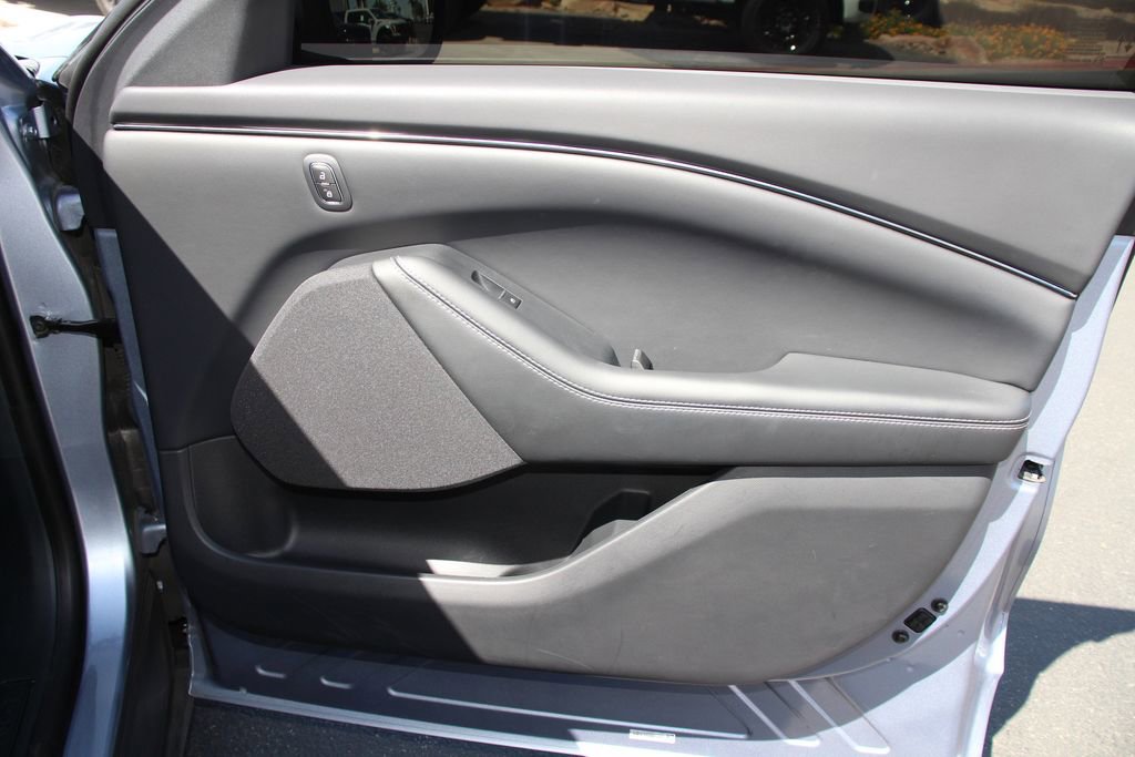 Certified 2022 Ford Mustang Mach-E Select w/ Comfort/Technology Package AWD/4WD image 27