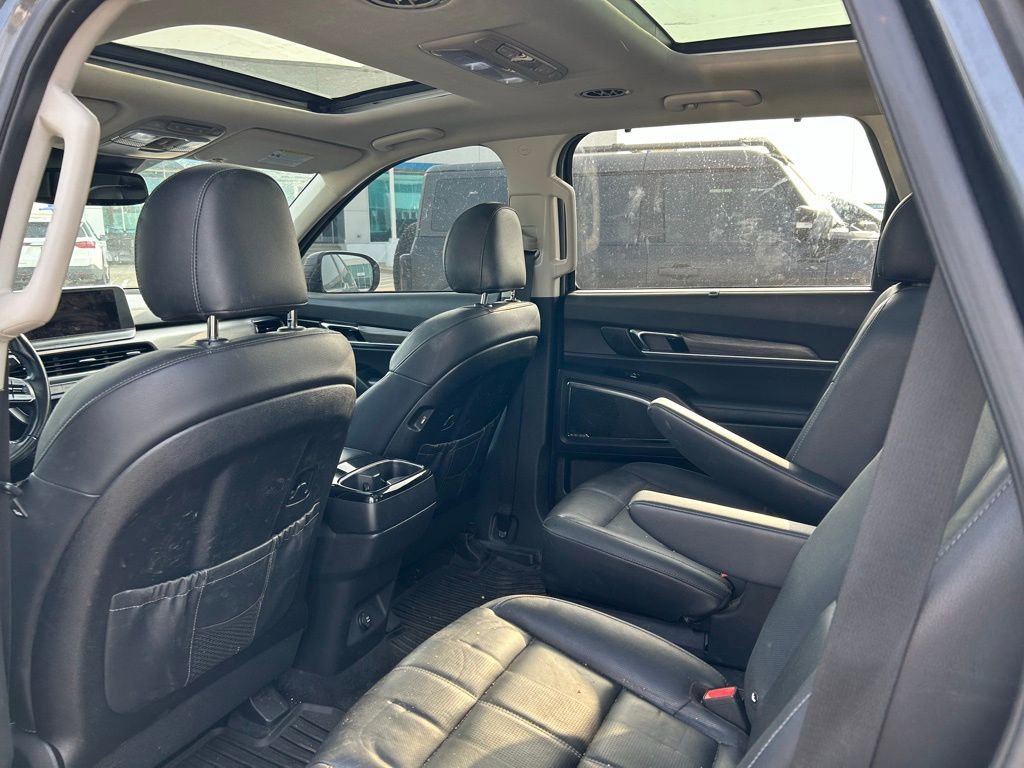 Used 2021 Kia Telluride SX w/ Towing Package FWD image 8