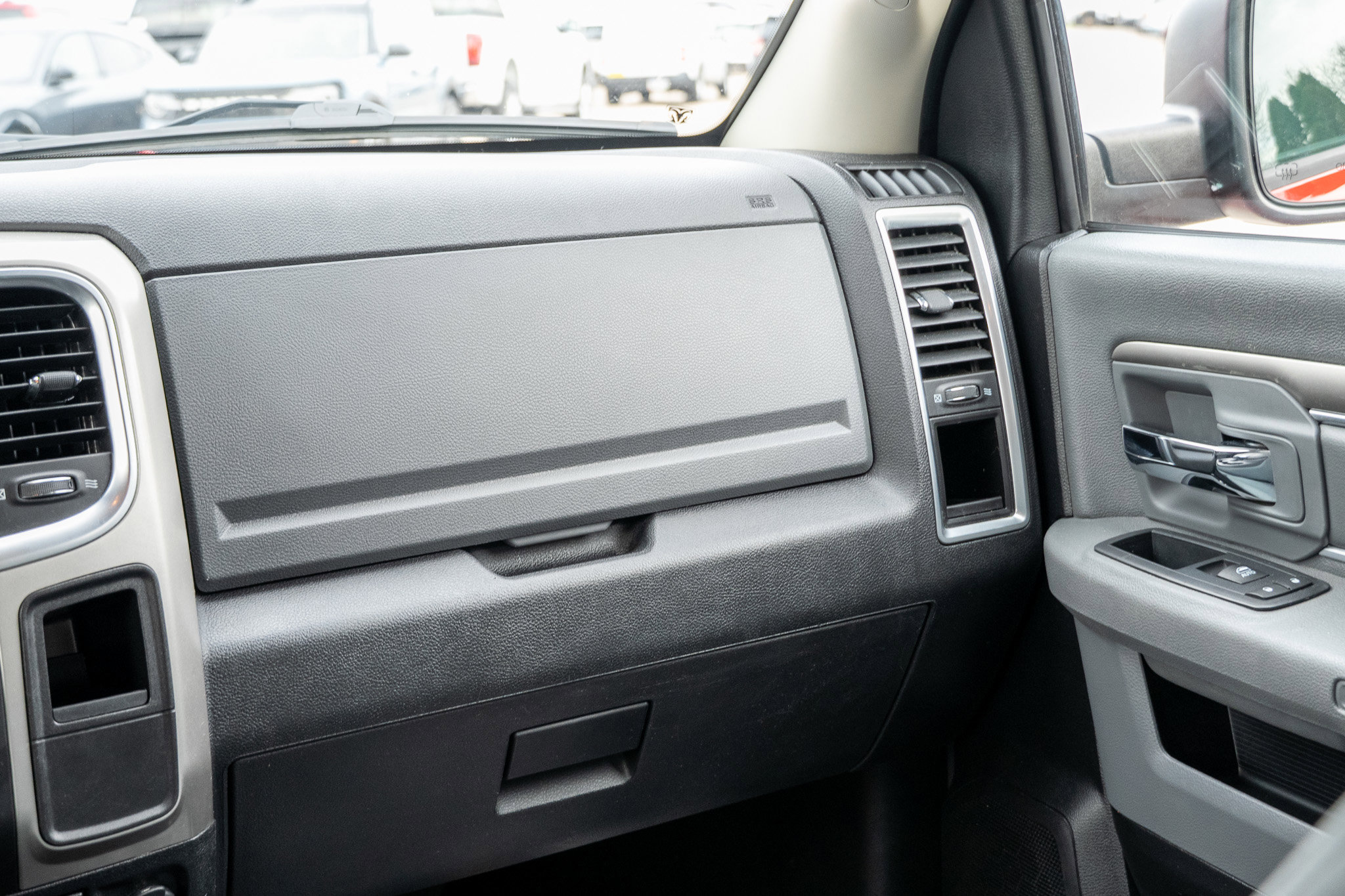 Used 2016 RAM 1500 Classic SLT image 41