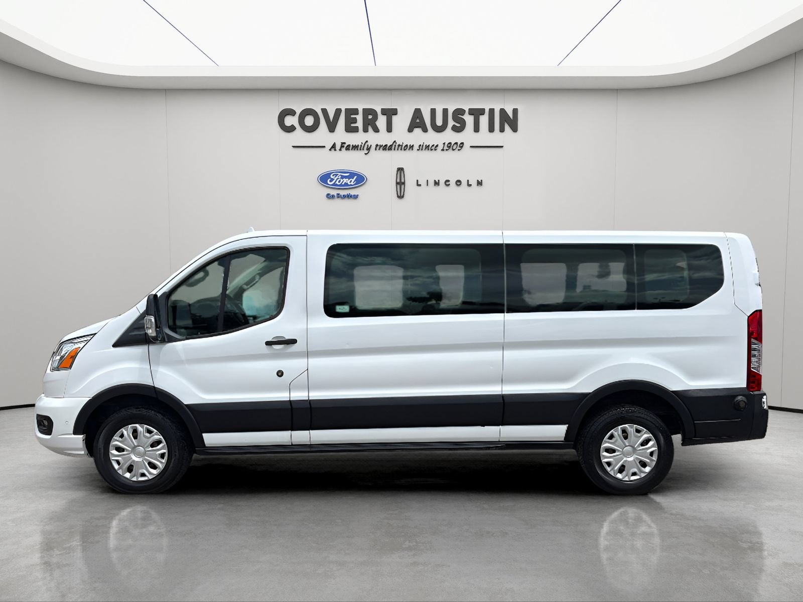 Used 2020 Ford Transit 350 XLT RWD image 2