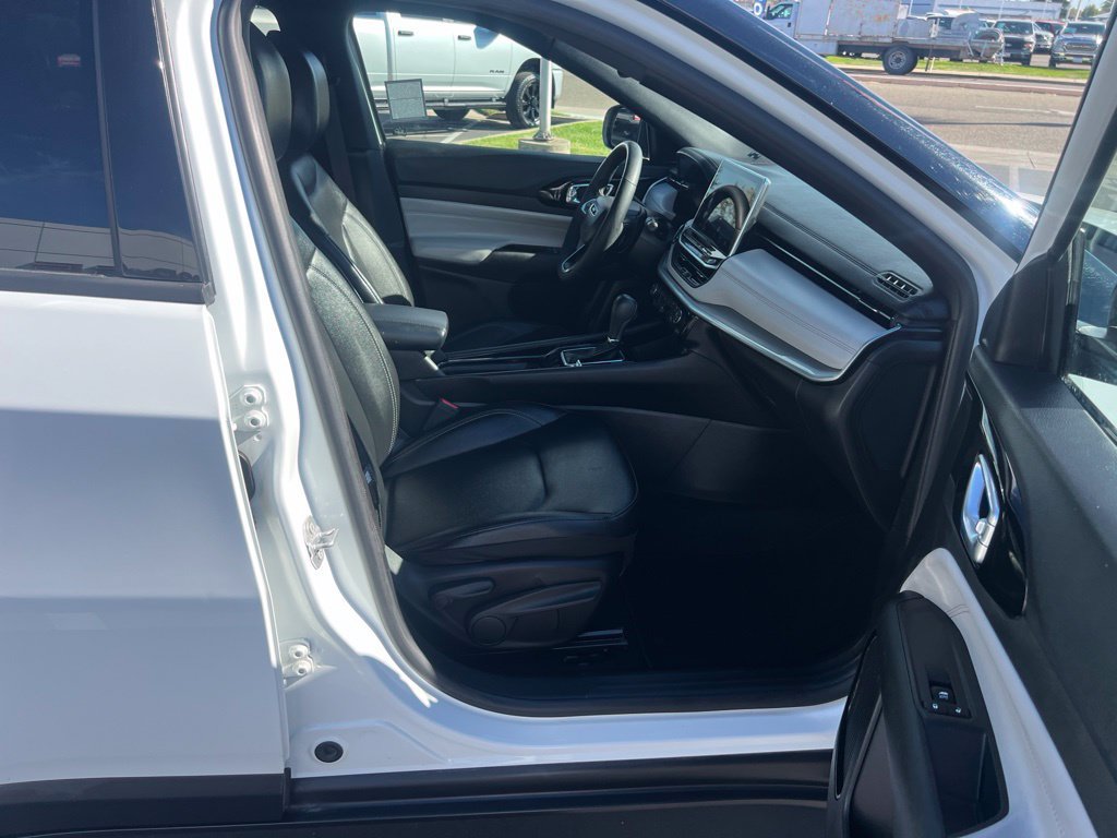 Used 2025 Jeep Compass Limited AWD/4WD image 25