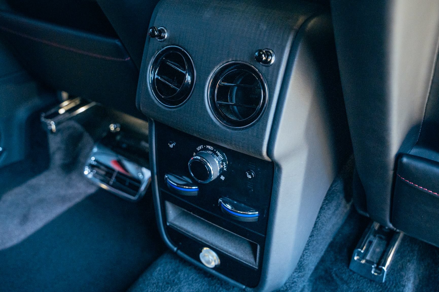 Used 2023 Rolls-Royce Cullinan AWD/4WD image 35