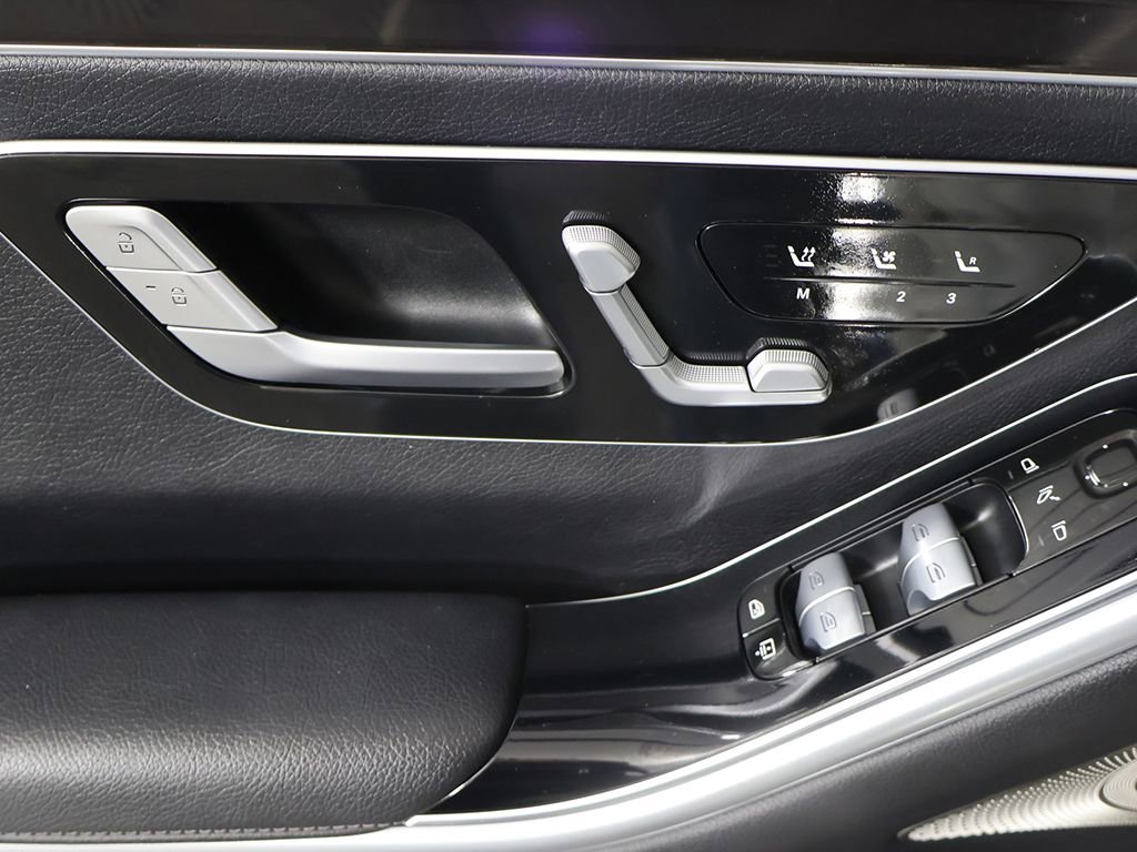 Used 2023 Mercedes-Benz S 500 4MATIC w/ AMG Line image 40