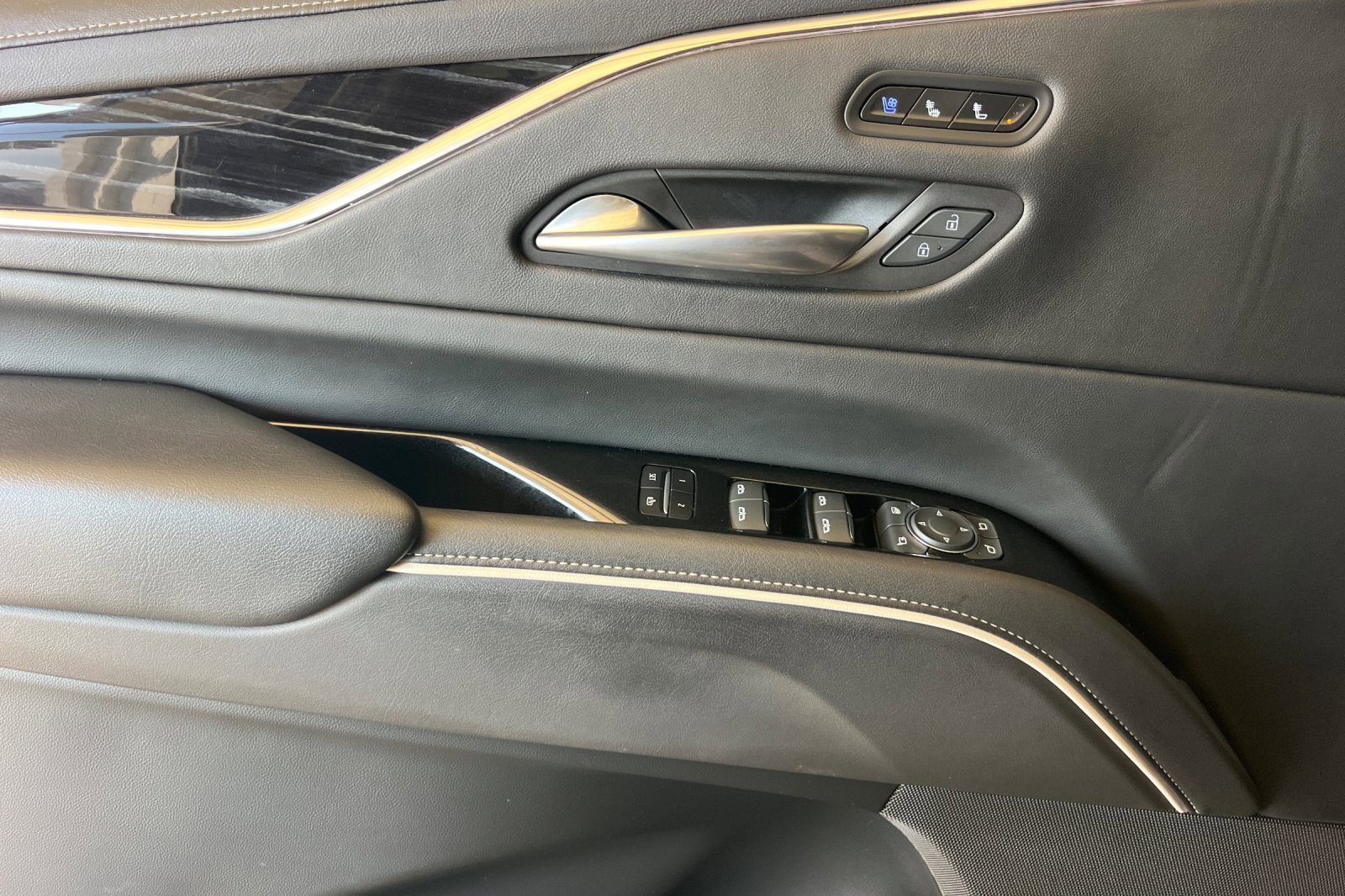 Used 2021 Cadillac Escalade Sport w/ Driver Assist Tech Package image 11