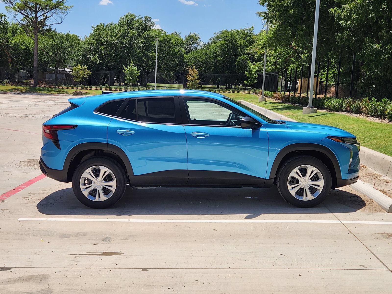 New 2026 Chevrolet Trax LS FWD image 7