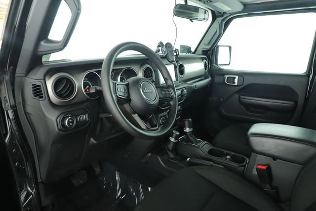 Used 2020 Jeep Gladiator Sport w/ Trailer Tow Package AWD/4WD image 5