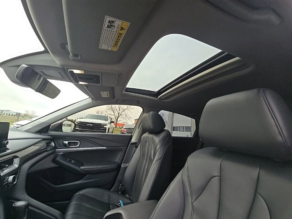 Used 2025 Acura Integra Base image 13