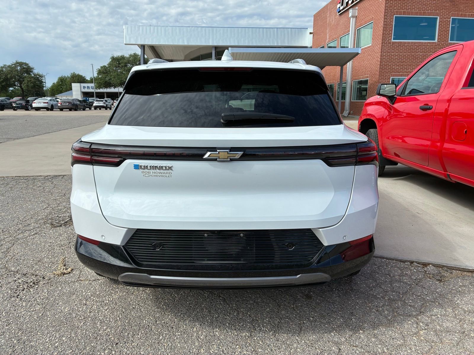 Used 2024 Chevrolet Equinox EV LT FWD image 12